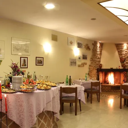 Celeste Hotell 3*